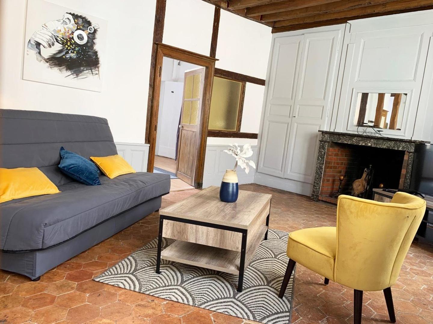 Le Clocher- Appartement Dans Le Coeur De Ville シャルトル エクステリア 写真